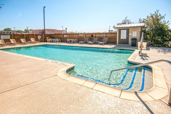Pool 3 of 38
