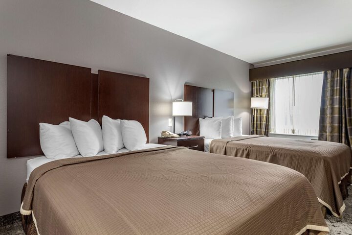 Room 6 of 30