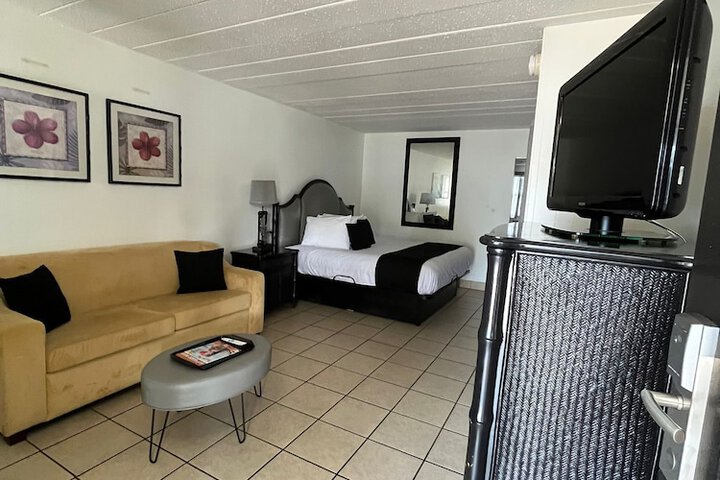 Room 47 of 170