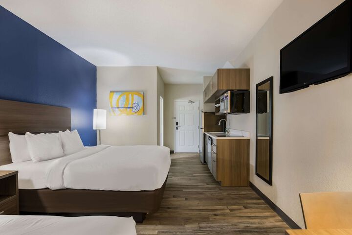 Room 29 of 35