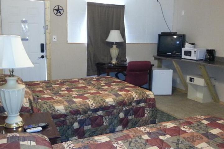 EAGLE FORD MOTEL