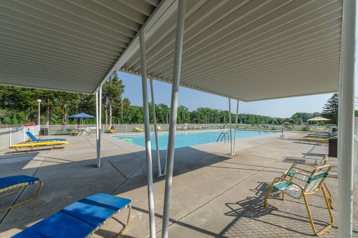 Pool 10 of 58