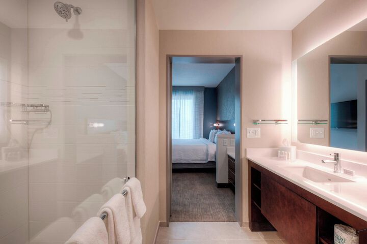 Room 46 of 87