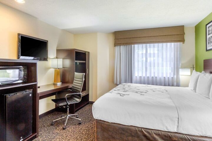 Room 21 of 27