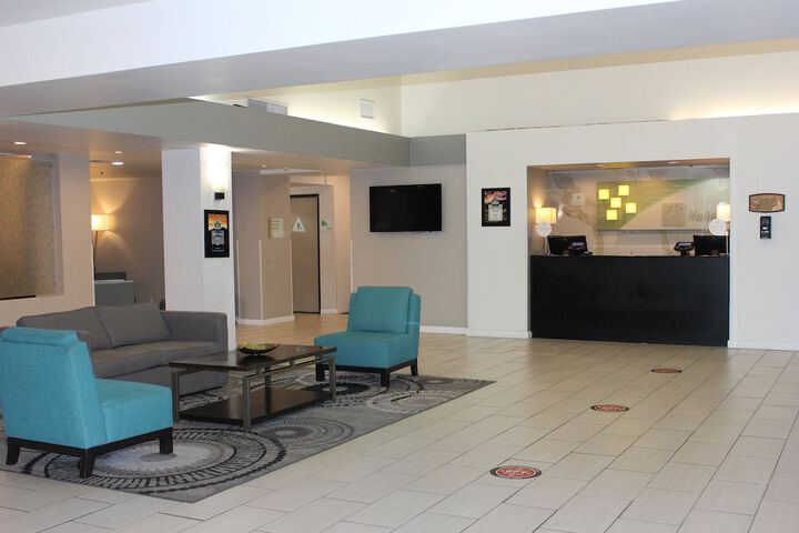 Hotel 4 of 67