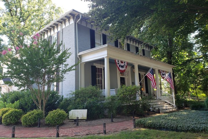 The Carriage Inn B & B