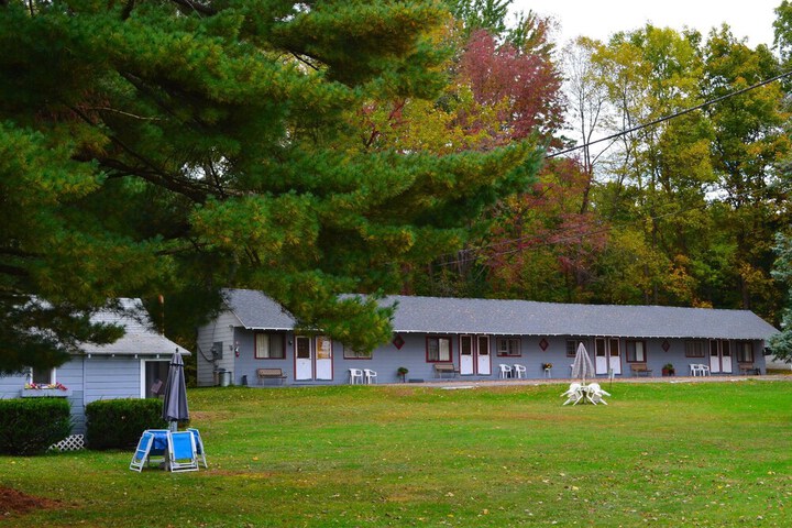 Chamber Lane Motel