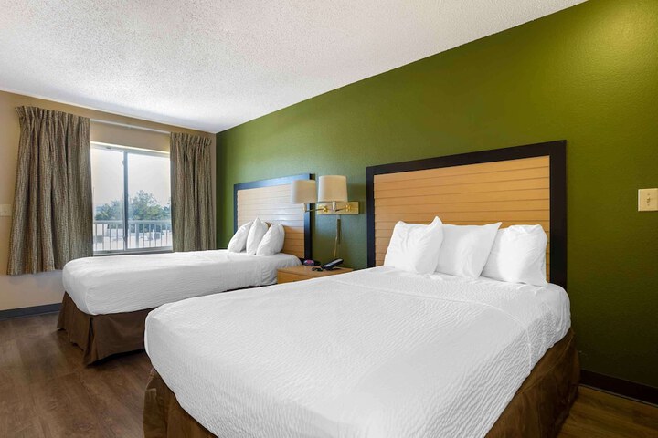 Room 20 of 32