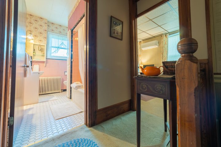 Room 6 of 22