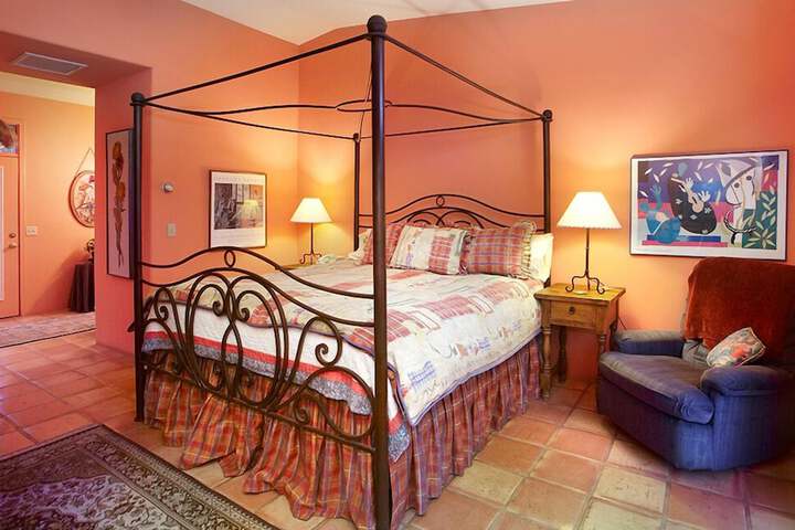 Room 18 of 33