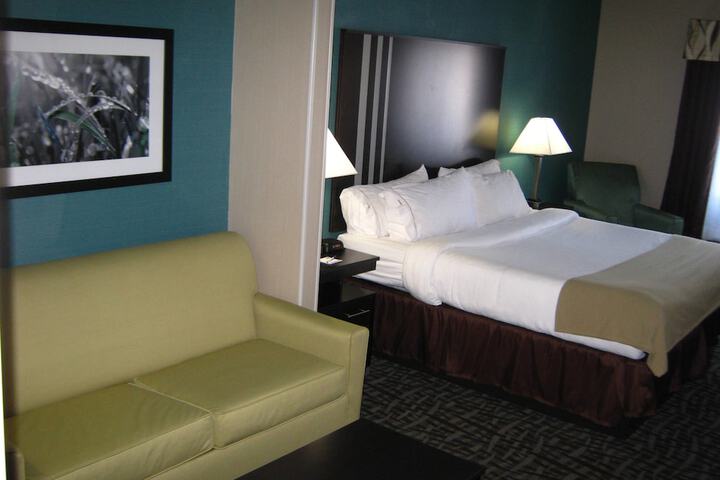 Room 12 of 63