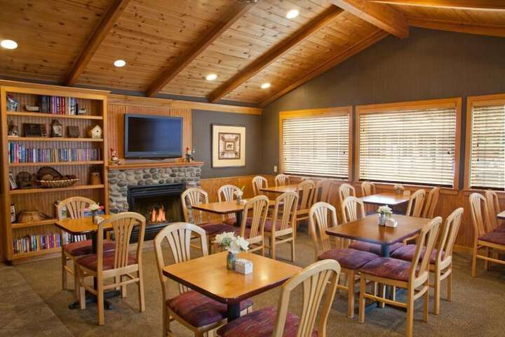 Poulsbo Inn & Suites