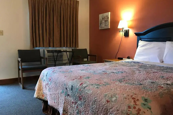 BIG SKY LODGE