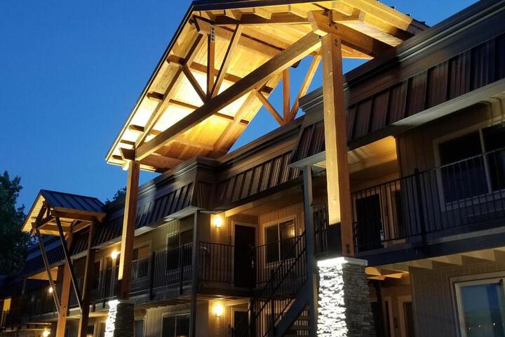 The Hotel Y