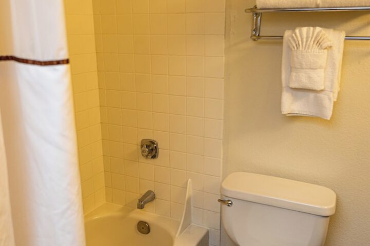 Room 10 of 23
