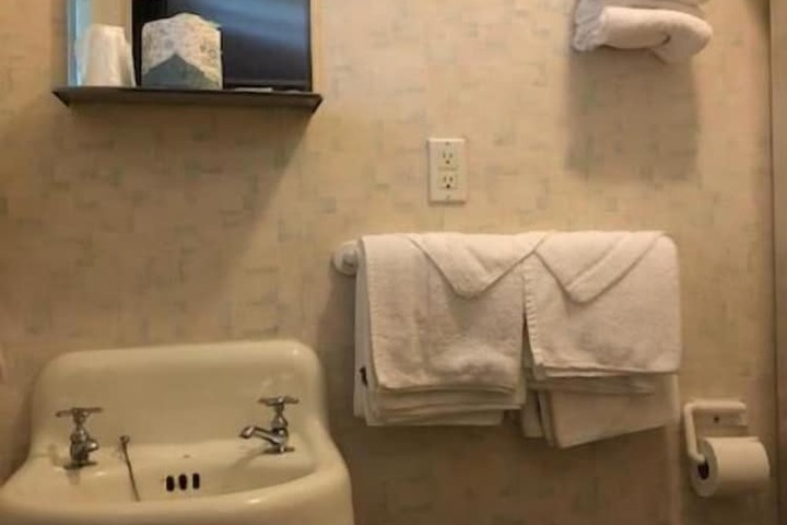 Room 18 of 57