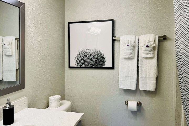 Room 14 of 30