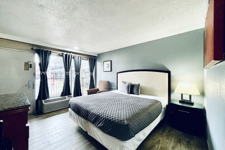 Room 22 of 31