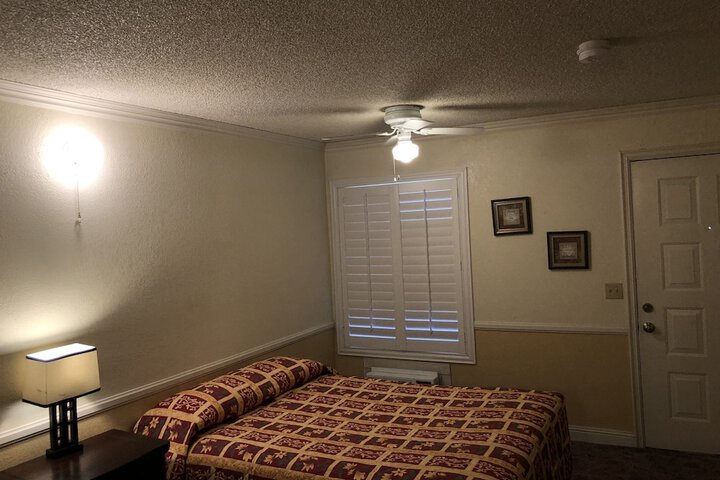 Room 33 of 57