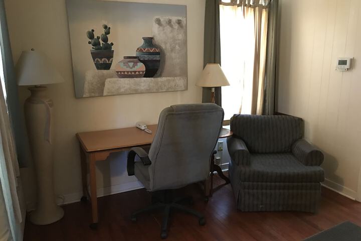 Marinette Inn
