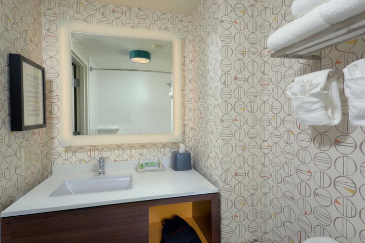 Room 30 of 53