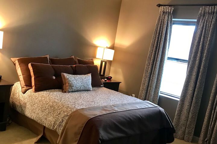 Room 3 of 10