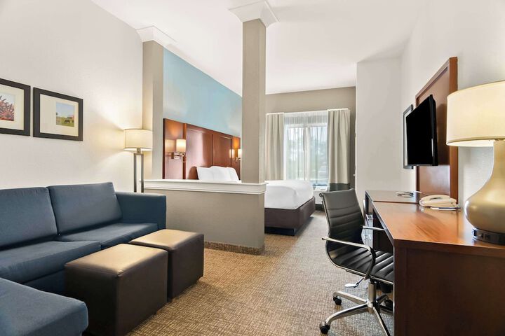 Room 33 of 41
