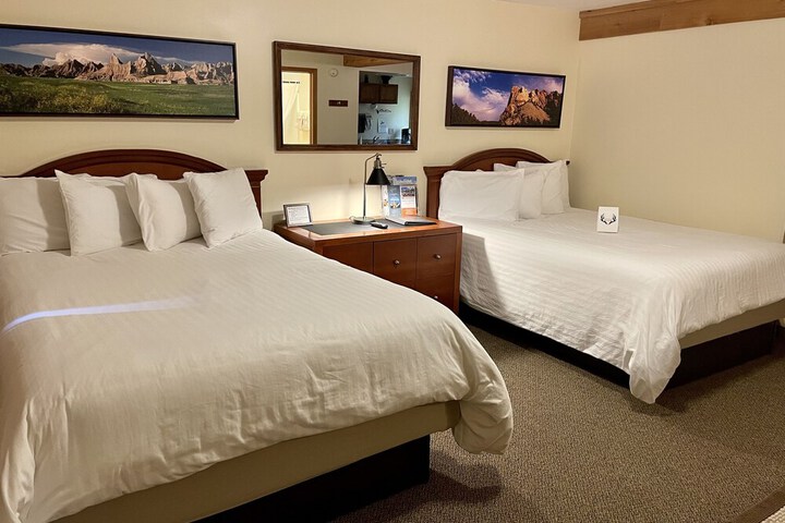 Whitetail Creek Resort