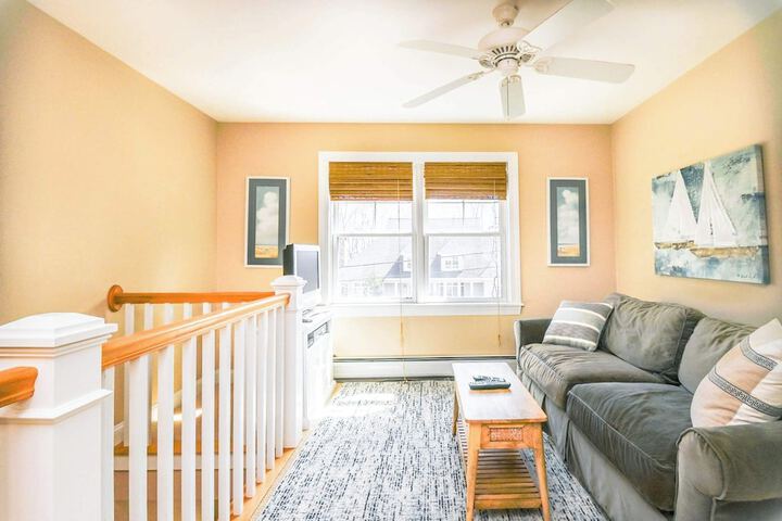 Stunning 5 Bdr Walk to York Harbor Beach!