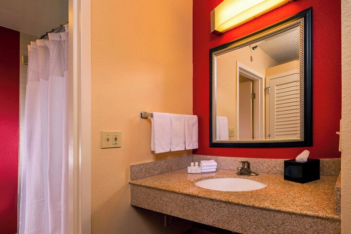 Room 14 of 22