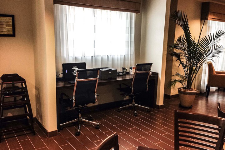 Business Center 45 of 45