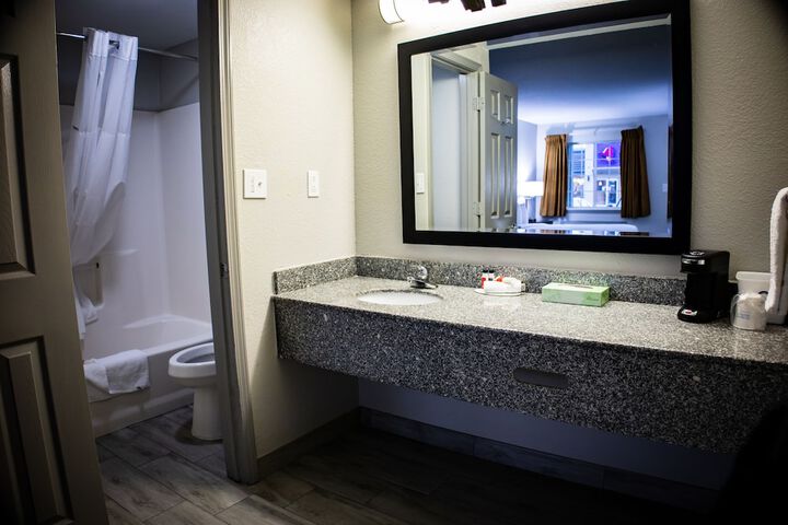 Room 20 of 40