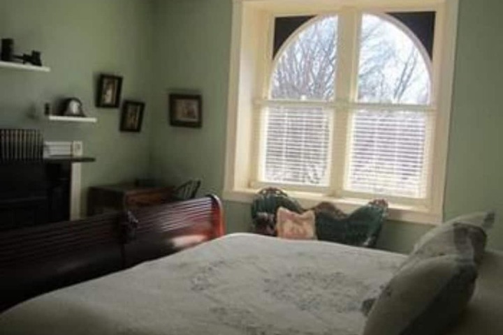 Room 8 of 25