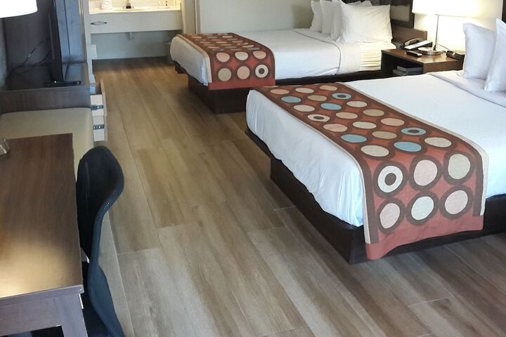 Room 35 of 77
