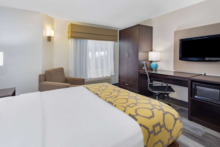 Room 17 of 41