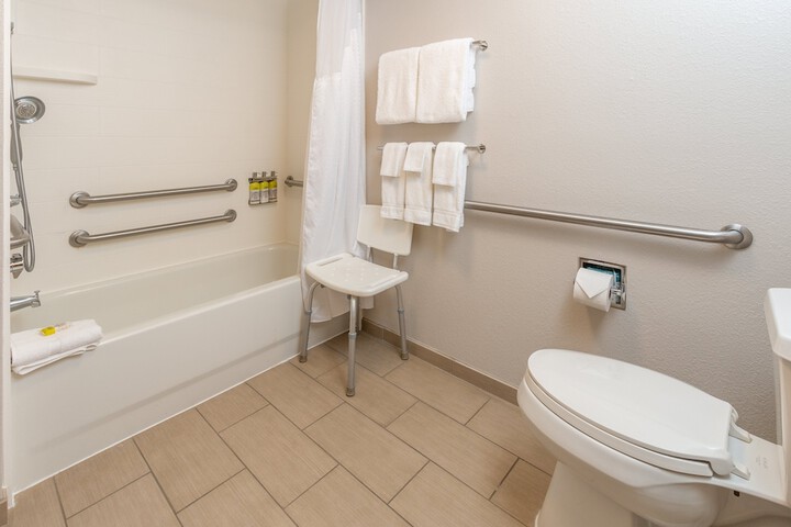 Holiday Inn Express Hotel & Suites Tupelo by IHG