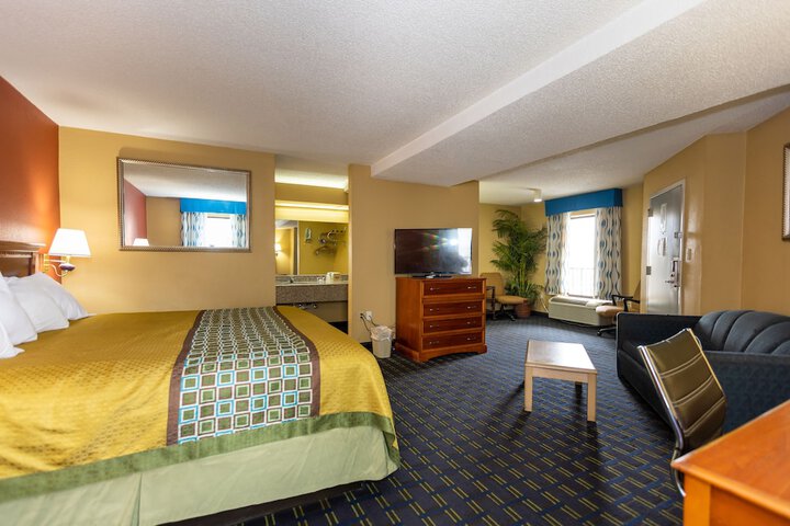 Room 10 of 21