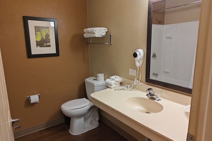 Room 9 of 20