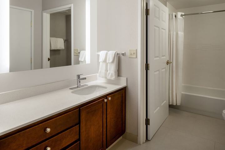 Room 9 of 29