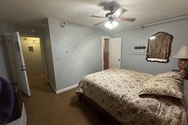 Room 34 of 65