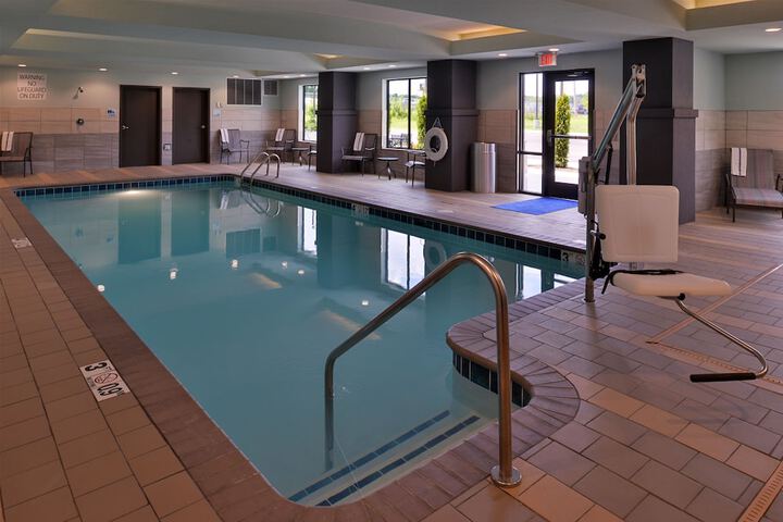 Holiday Inn Express & Suites Bryant - Benton Area by IHG