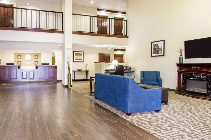 Hotel Interior 8 of 40