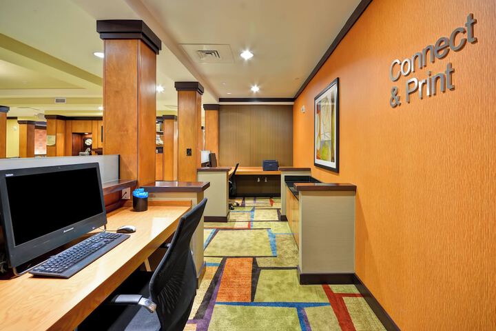 Fairfield Inn & Suites by Marriott Tampa Fairgrounds / Casino