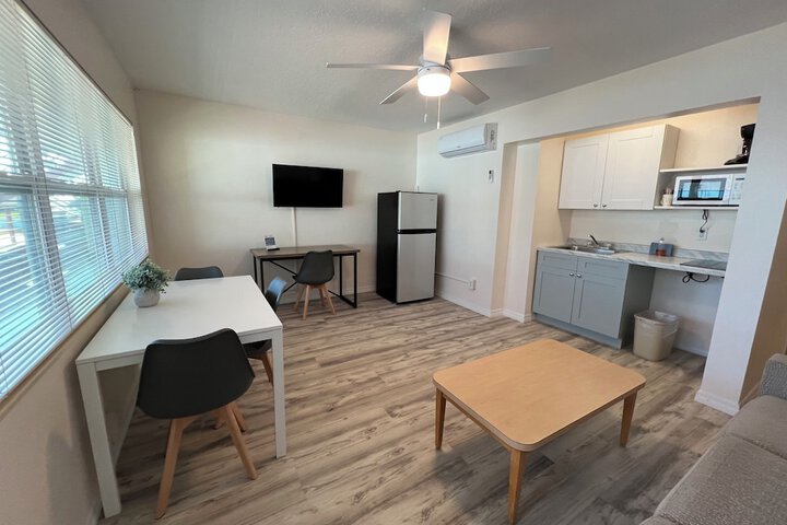 Beachside Resort Motel