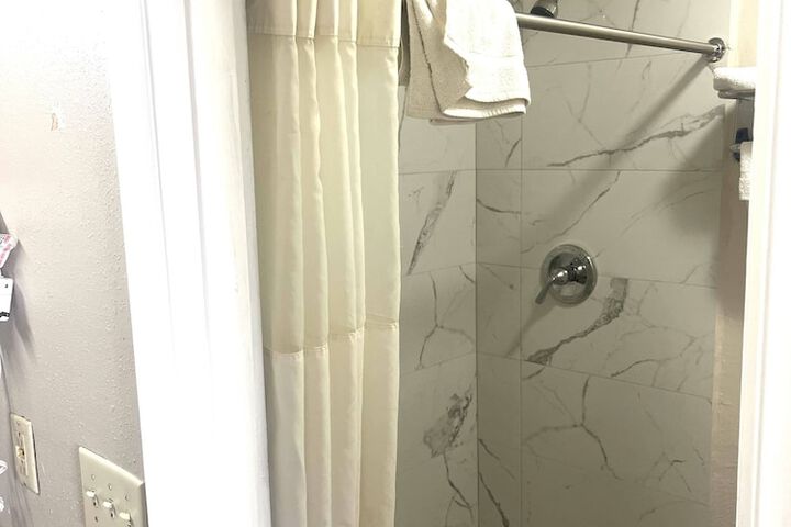 Room 30 of 43