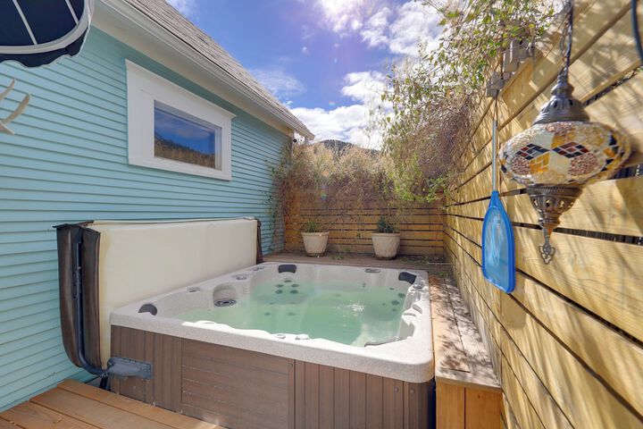 Home in Downtown Idaho Springs: 2022-01