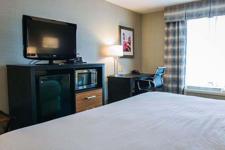 Holiday Inn Express & Suites Jackson by IHG