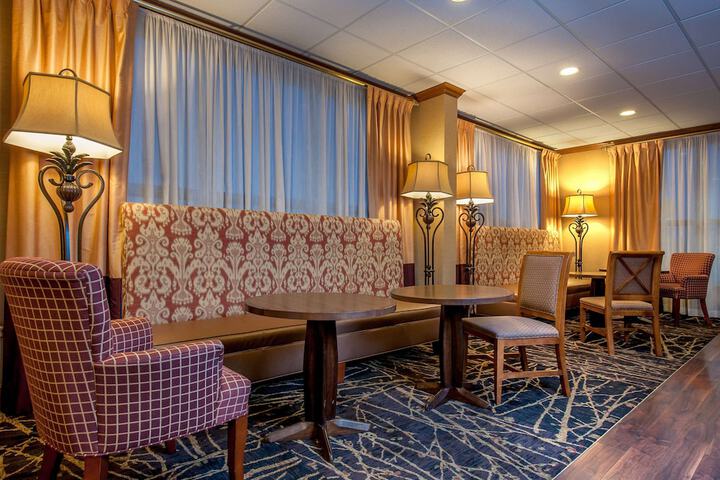 Hotel Interior 5 of 32