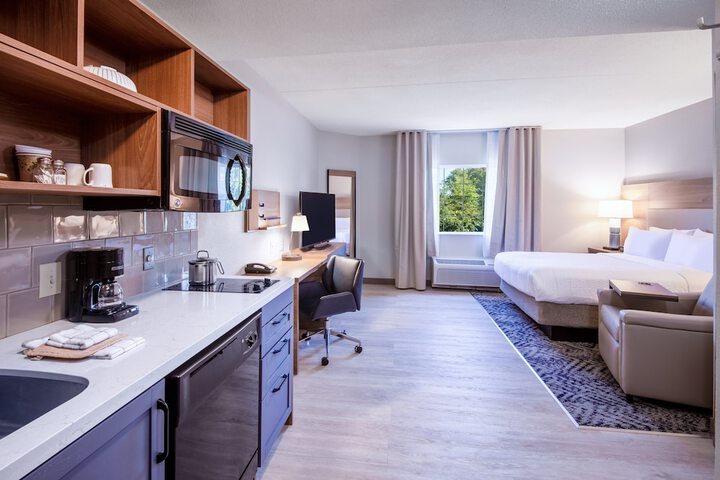 Room 25 of 31