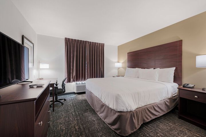 Cobblestone Hotel & Suites - Urbana